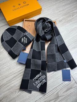 hat set – hat + scarf. Wool hat set – hat + scarf.