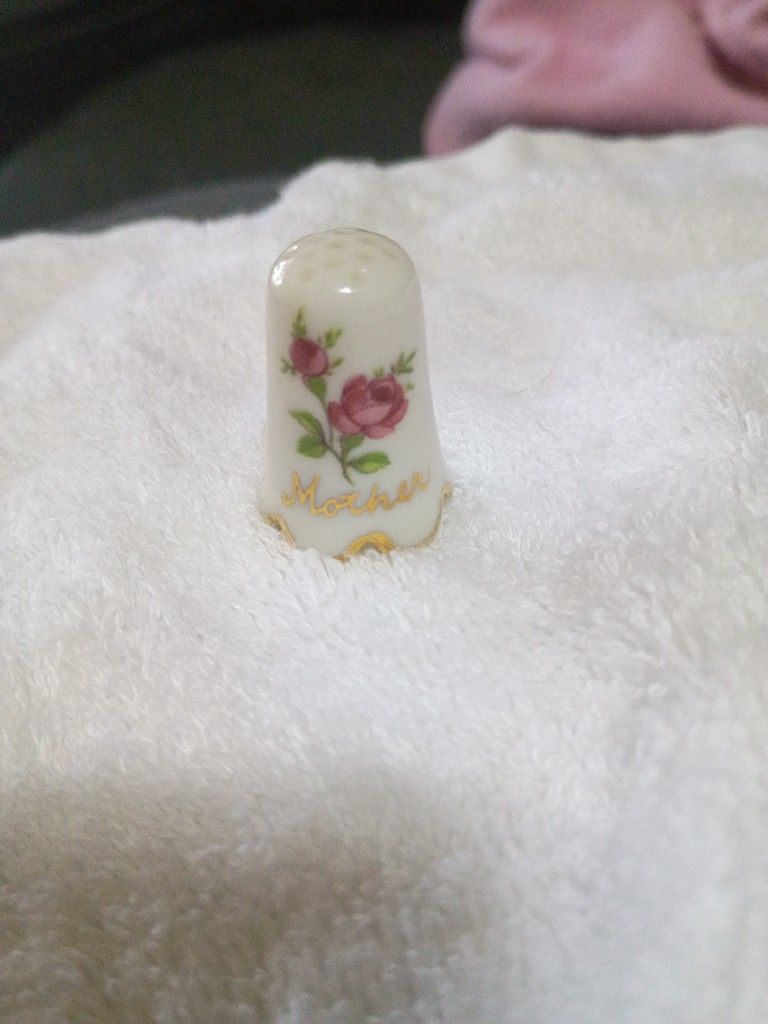 Vintage Porcelain Thimble "Mother"