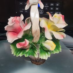 CAPODIMONTE ITALIAN PORCELAIN FLORAL PIECE 