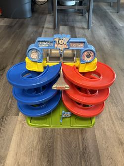Toy Story 3 Spiral Speedway Playset