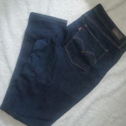Levis