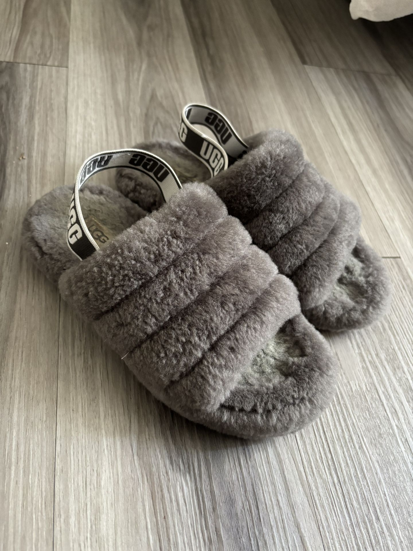 UGGS