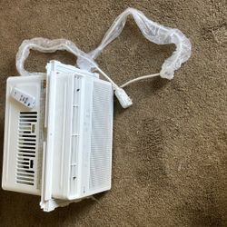 AC Unit With Remote - Great Condition