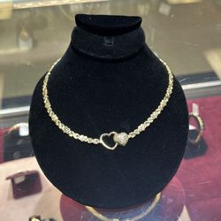 10k Necklace ‼️ASK FOR DIANA‼️