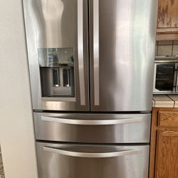 Whirlpool Refrigerator 