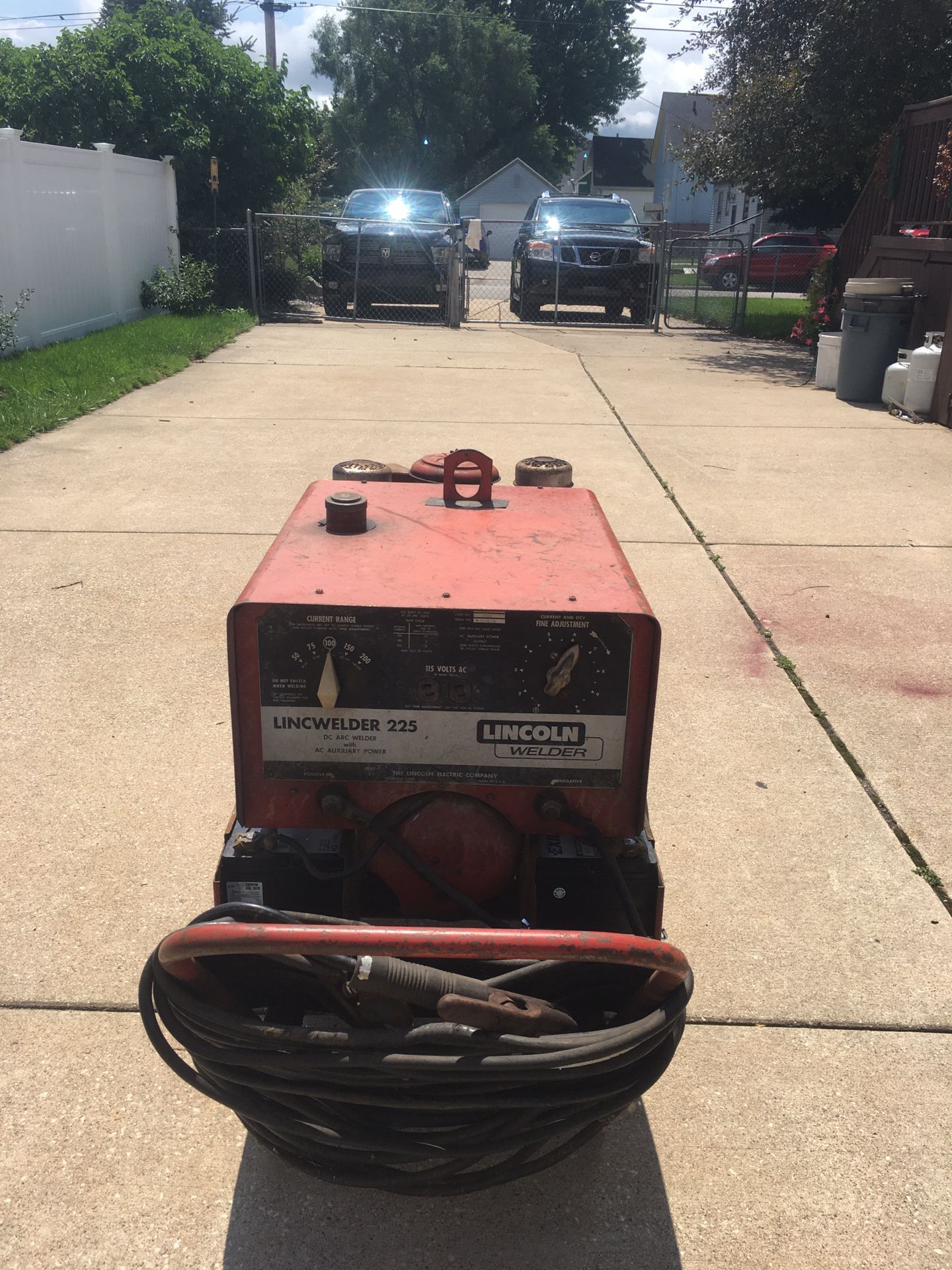 $750 obo Lincoln 225 welder/generator