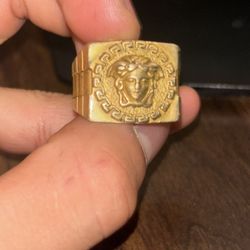 18K Gold Versace Medusa Signet Ring 