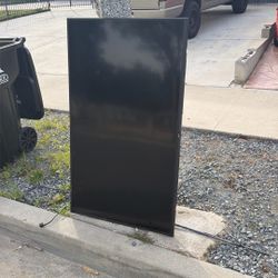 Samsung 53 Or 55 Inch Tv Free No Remote Has Some Dead LEDs