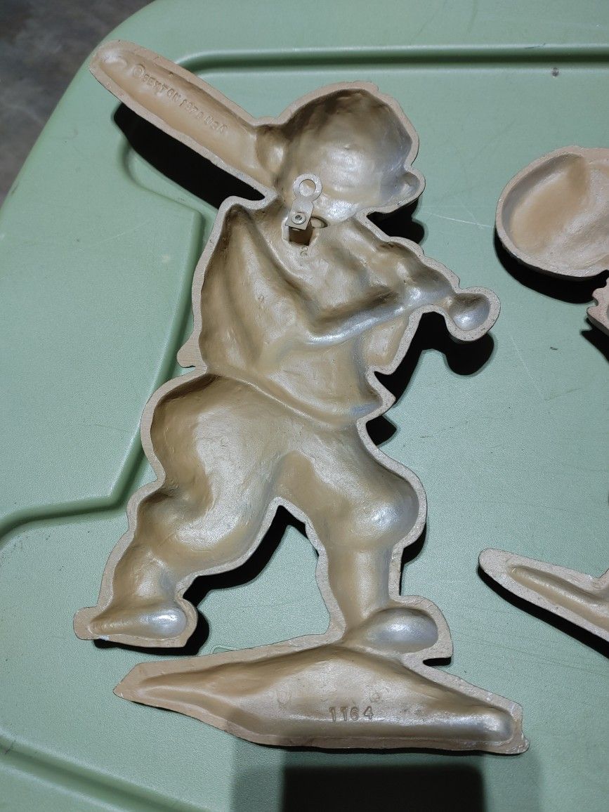 collectible metal baseball figures
