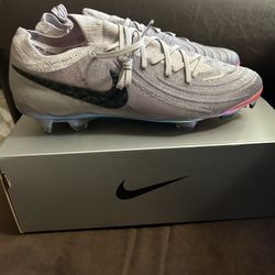 Nike Soccer cleats Phantom luna Elite