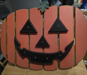 Wooden Jack-O-Lantern Halloween Wall Decor