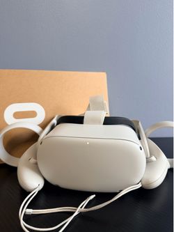 Meta Oculus Quest 2 VR Headset with Controllers & Original Box