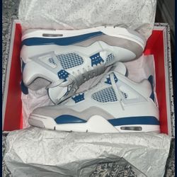 Jordan 4 Military Blues 
