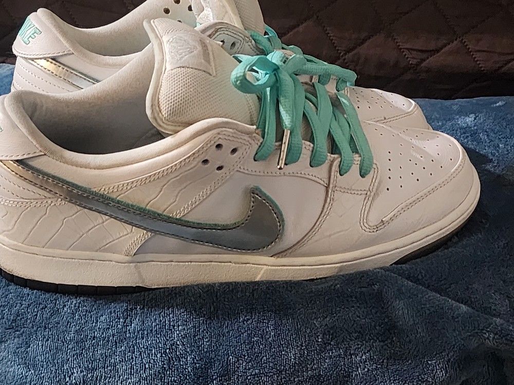 Nike SB Dunk Low Pro OG QS Diamond Supply Co. White Men’s Size 11