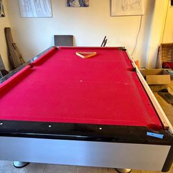 8’ pool table