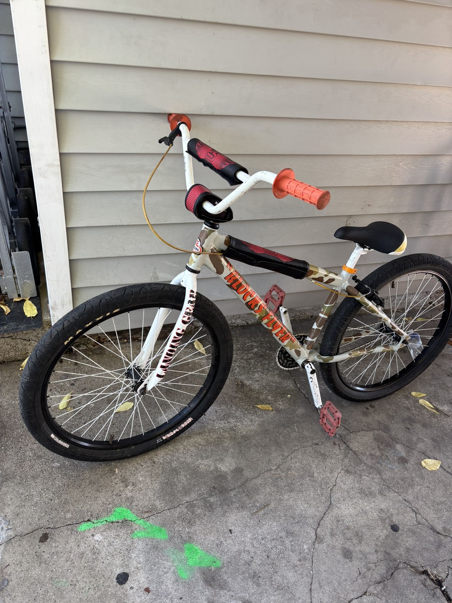 SE Blocks Flyer 26 BMX bike