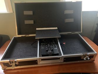 Case for turntables and mixer