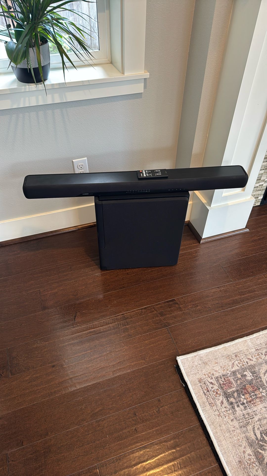 Yamaha YAS-207 Surround Sound System Speaker Plus Subwoofer 