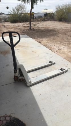 Pallet jack