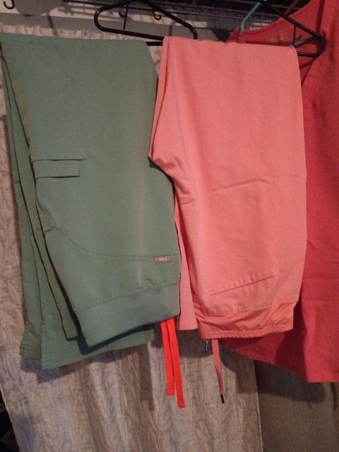 Figs Scrubs Medium And Small Sizes PUO