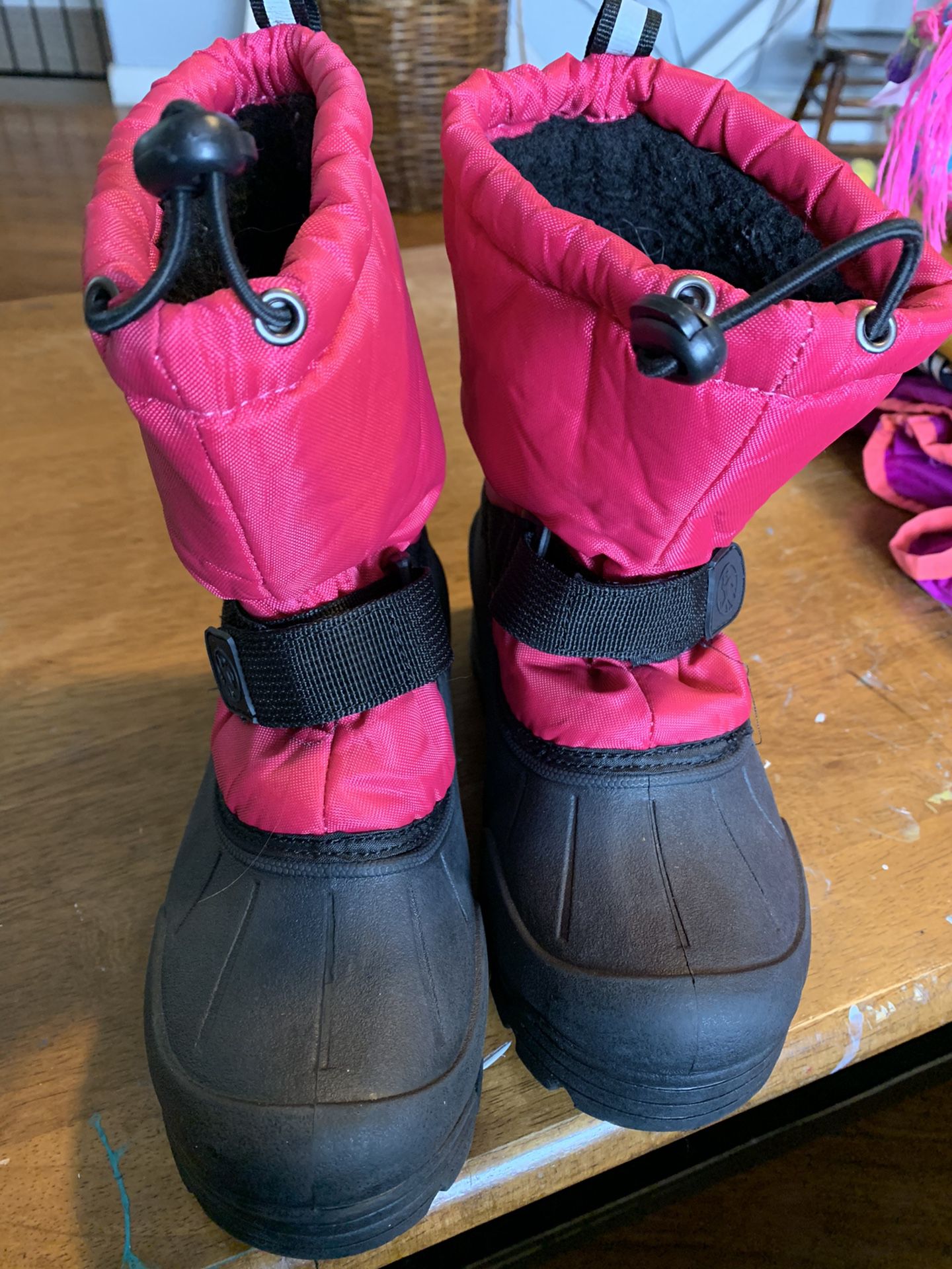 Girls snow boots size 2