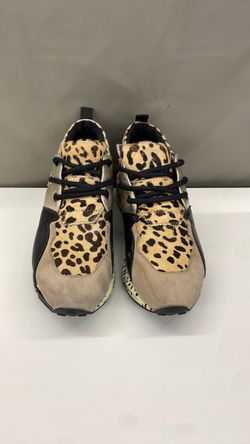 Steve Madden shoes. Item No 428 (Shopgoodwill)