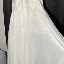 Beautiful Wedding Dress For Sale
