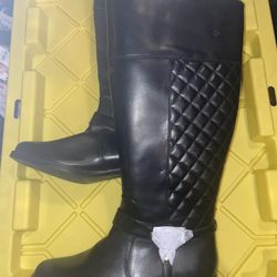 NWT Women’s Boots