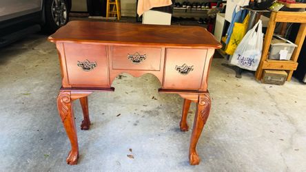 Accent Table