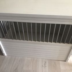 Large Dog Kennel Like new 