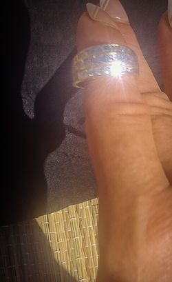 Stunning! 18 Kt Gold 3 Tier Princess Cut  Diamond  Band 7.5