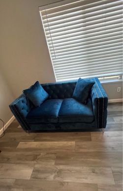 Royal Blue Pretty Loveseat