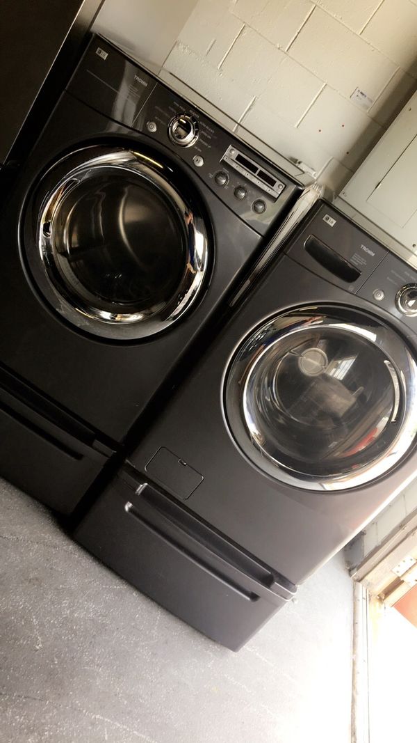 LG WASHER AND DRYER SET ON PEDESTALS for Sale in Orlando, FL OfferUp