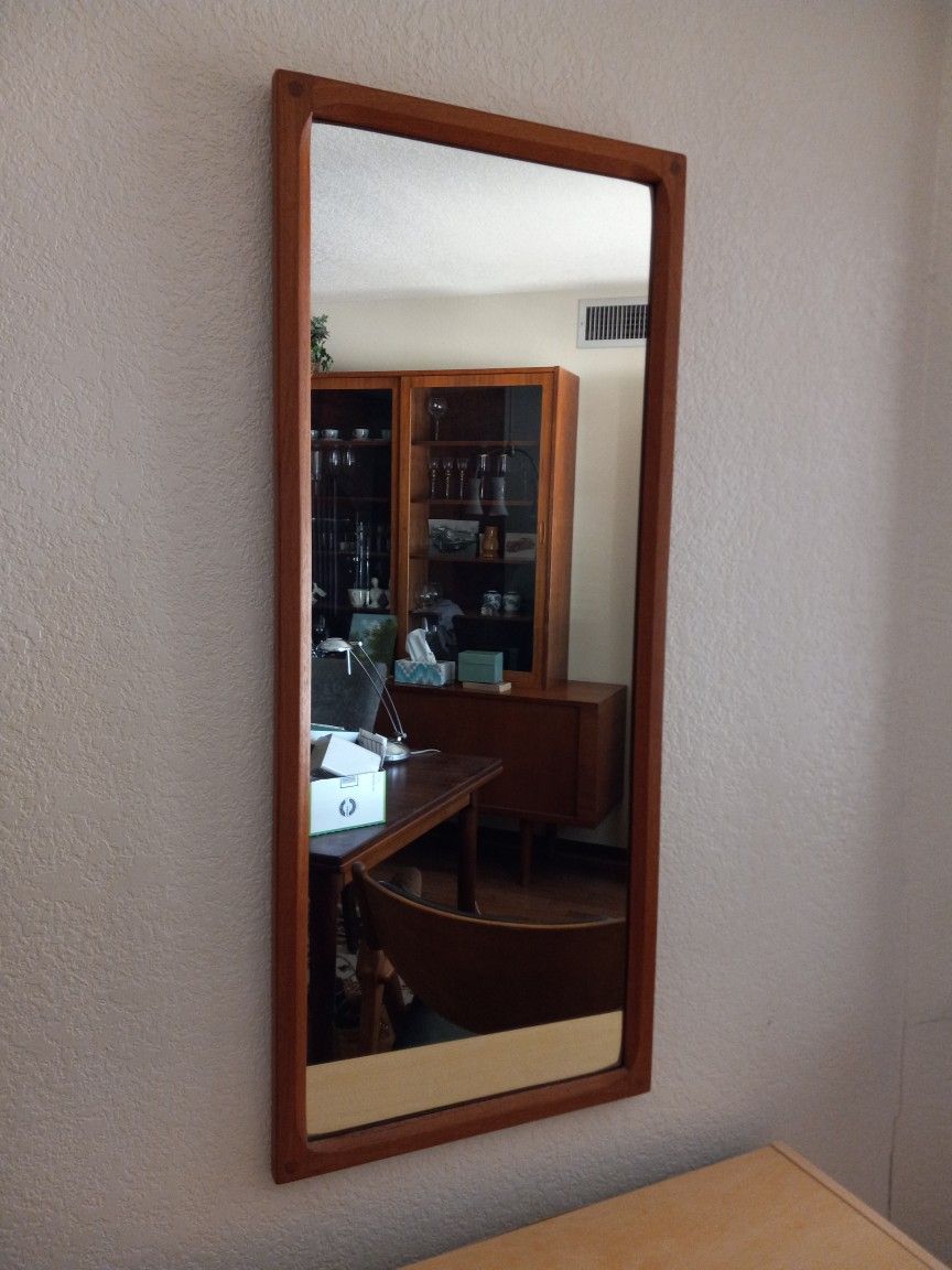 Danish Mirror