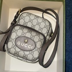 Gucci Messenger Bag