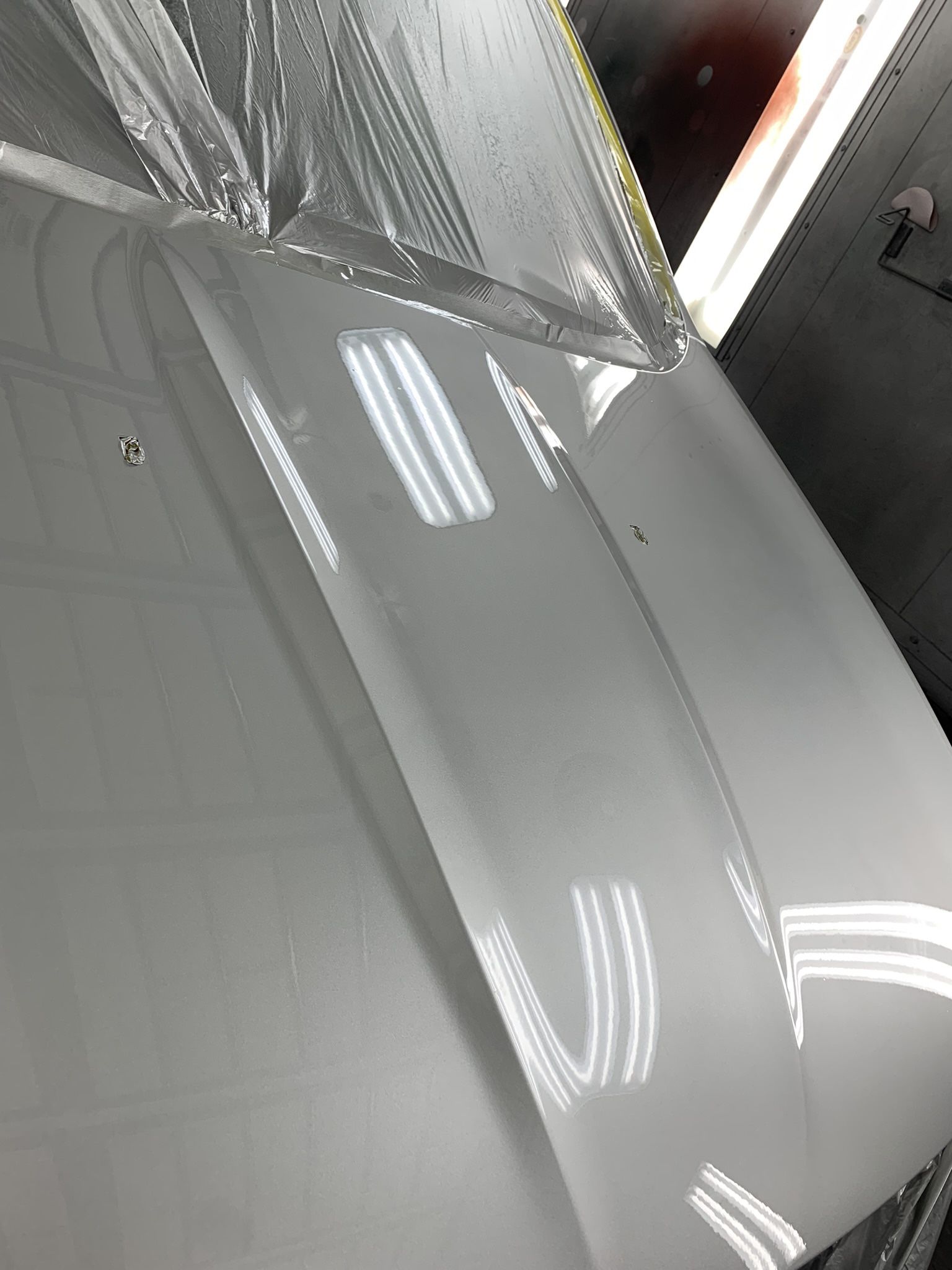 MOBILE Automotive Headlight And Exterior Panel Buffing