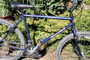Specialized 26” Vintage All Original Rides Like New