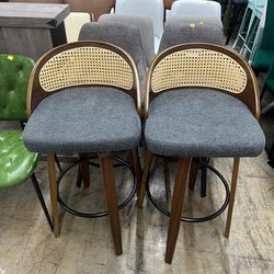 YOUUGIOR 30" Swivel Rattan Bar Stools Set of 2,Mid-Century Modern Gray Linen Fabric Upholstered Counter Height Stools,Kitchen Island Barstools with Ra