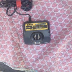 Dewalt 8 Vots Charger