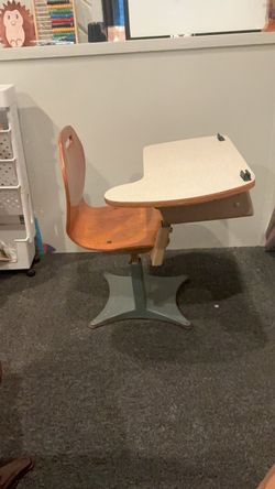 Kids desk