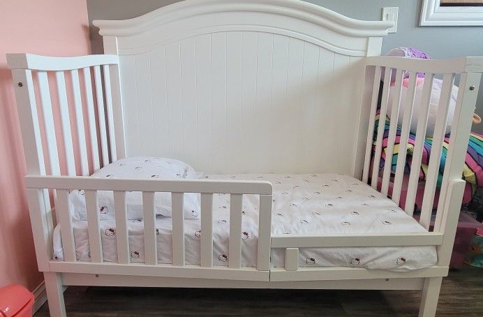 Baby Crib/ Twin Bed