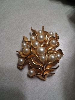 Gold-Tone Pearl Floral Brooch