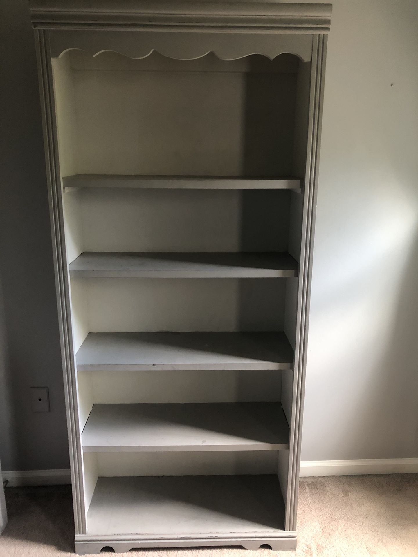 Bookshelf / bookcase