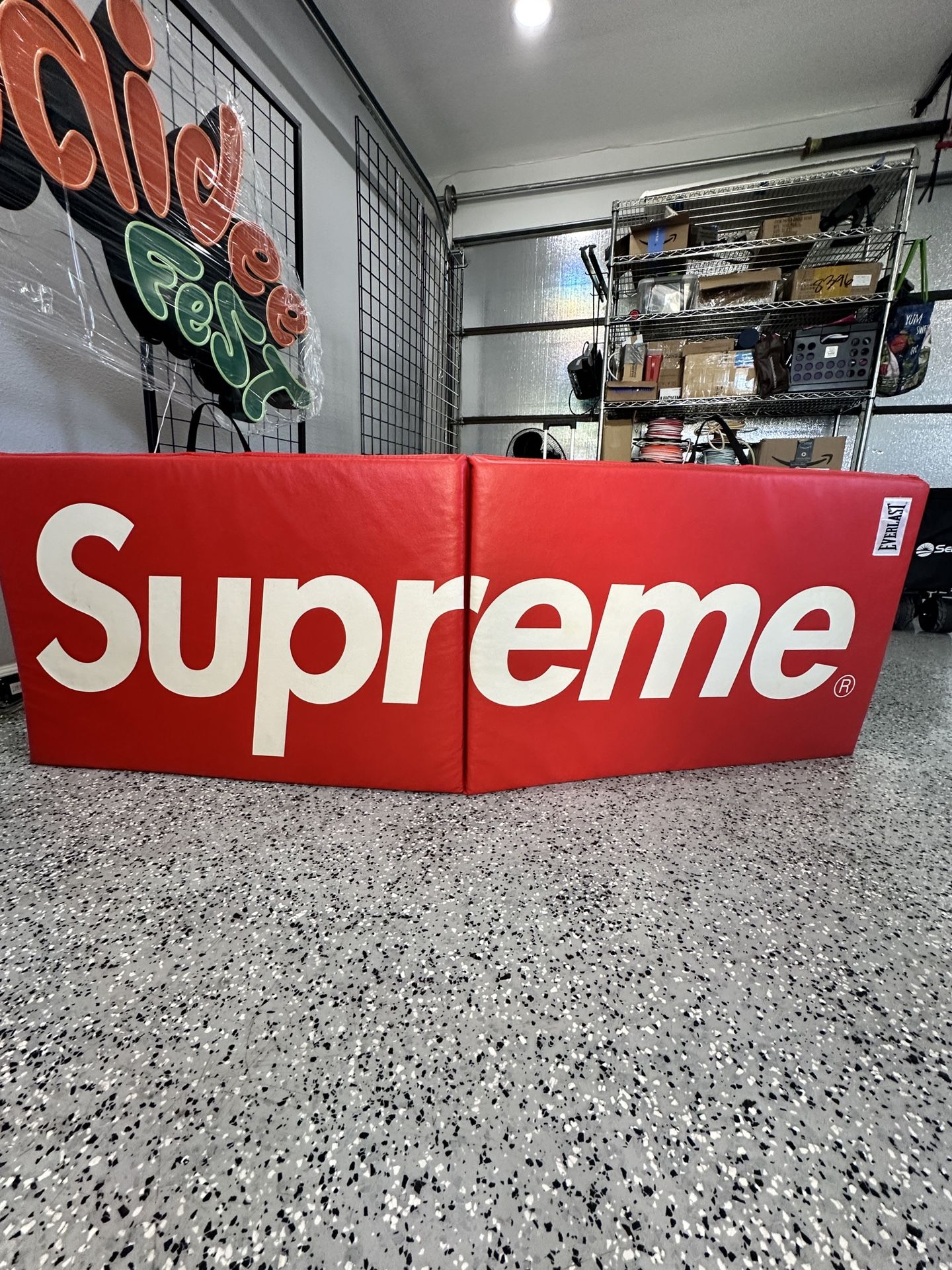 エクササイズグッズ Supreme Everlast Folding Exercise Mat Supreme Everlast Folding Exercise Mat Red FW17 -New -Ready To Ship