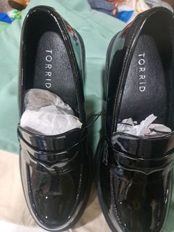 Women Shoes Size 8 W new $10.00