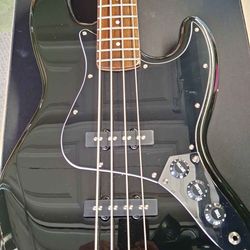 Squier Jazz Bass