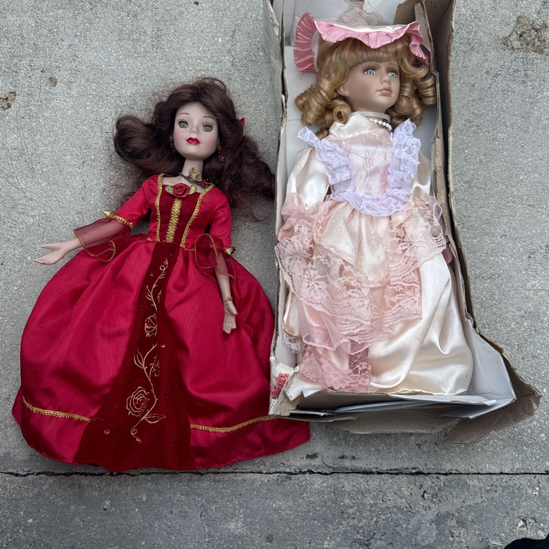 Collectible Glass Dolls Make A Offer