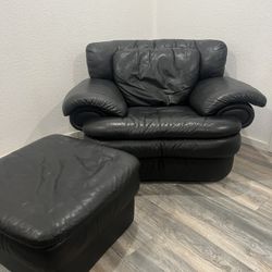 Natuzzi black leather lounge chair & ottoman **FREE LOCAL DELIVERY**