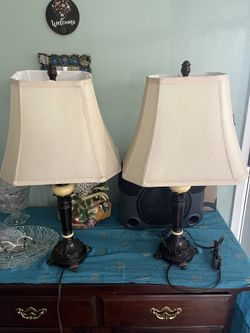 2 Beautiful Lamp