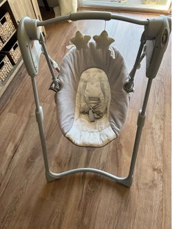 Graco Slim Spaces Compact Baby Swing
